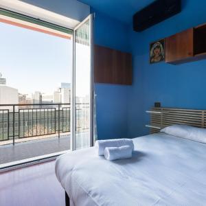 Roomy Apartment with Balcony!