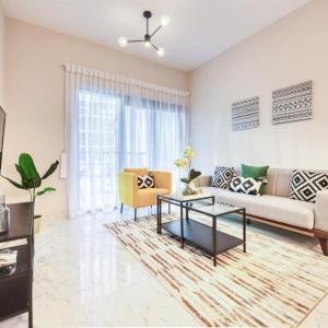 Elite LUX Holiday Homes - Cozy & Stylish 1 BR with Huge Pools & World Class Gym