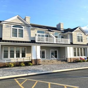 Tastefully Decorated Condo