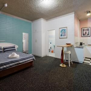 West End Motel & Backpackers