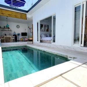 Villa Pasa - Minimalist Villa with Rooftop