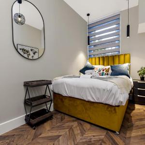 Chic London Flat - 2 Doubles & Full Bath