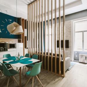 Turquoise harmony in the heart of the city