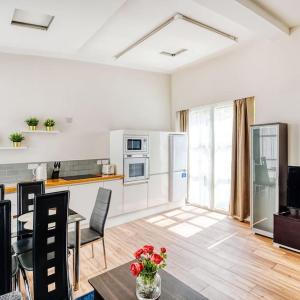 2 BR Flat Edgware Road
