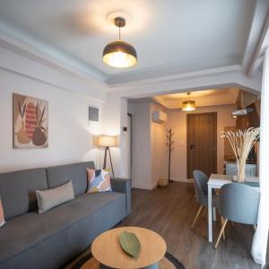 Niki Athens Suites - Sunny Suite in Monastiraki Historical Centre