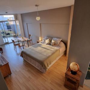 Very bright apartment queen bed + terrace /Palermo