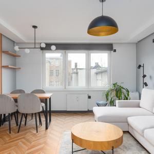 Czysta Modern Apartment by BookingHost