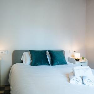 Independent Beautiful House Seville City center with Private Parking