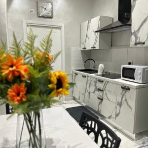 Naomi Luxury Home