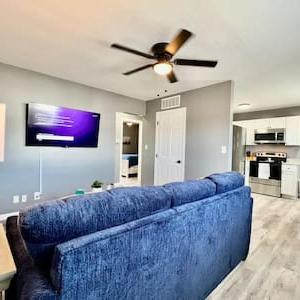 Sleek remodeled Design 2 Bed Trenton, OH Apartment