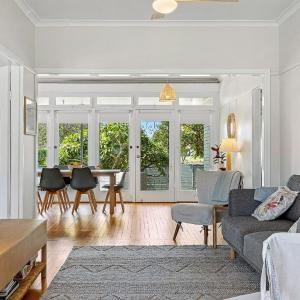 Location, Location, Location ! The Light House Cottage Narooma