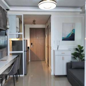 POSH 1 BR Unit+ Netflix*WIFI @ Shore 2