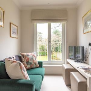 Near Major Attractions | Comfortable | TV