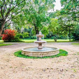 Royal Windsor Country Estate Private 5 Acres of Gardens
