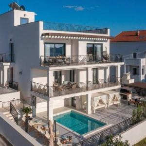 Fantastisk Villa i Okrug