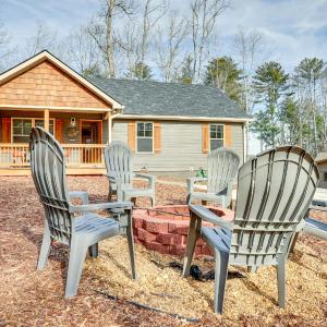 Pet-Friendly Ellijay Cabin Resort Perks and Hot Tub