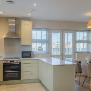 2 Bed Retreat Parking VAT Q - By Tempstay