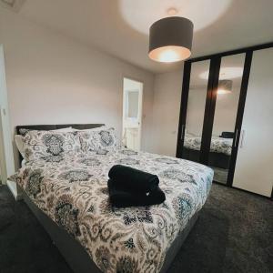 Stunning 3-Bed House in Oldbury