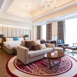 Charis Hotel