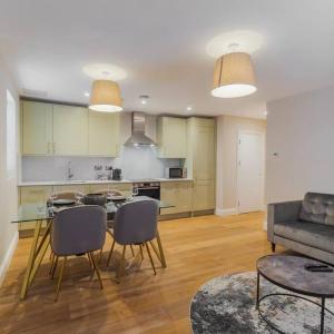 1BR Gem, Private Parking - By Tempstay