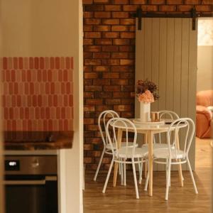 The Karri Hideaway- Sauna and Spa!
