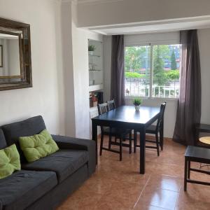 Luninoso y práctico apartamento en el centro con amplio parking incluido