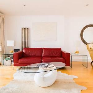 Notting Hill Luxury 3BR Duplex Modern Spacious Gem