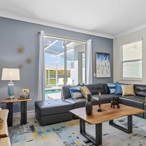 Amazing New Resort Style Townhome 4BR - 10 Guest!