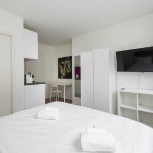 Urban Oasis with Queen Bed and View BE-23