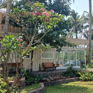 Double Decker Container Cabin at Umah Chronosphere Bali