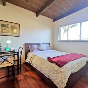 Cozy 2Br 1Bath Home w/ Parking near El Cerrito and University of Berkeley