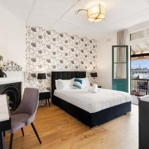 Boutique Apartment With Private Roof Terrace