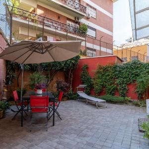 Piazza di Roma Turquoise Apartment
