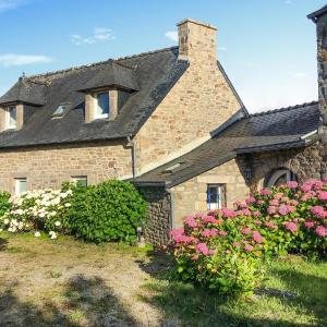 Nice Home In Plouguerneau With Wifi