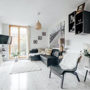 Notting Hill 2-Bed Apt with Balcony 1 min to Tube