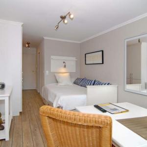 Metropol, Whg 1, Landseite