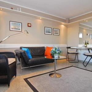 Metropol, Whg 250, Landseite