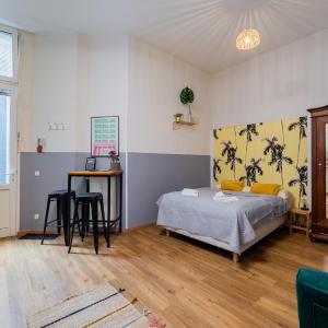Central, Calm - High-Speed Wifi - Close to Park