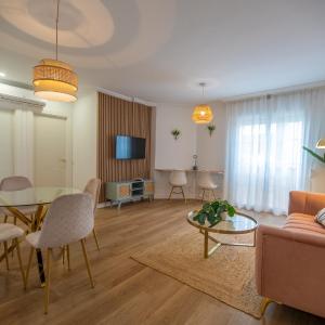 Prensa & Nice Courtyard by ELE Apartments