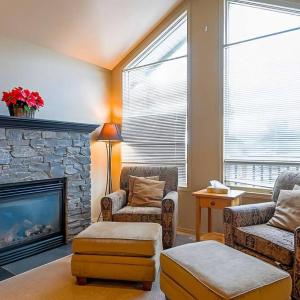 Thunder Ridge Chalet by Fernie Lodging Company