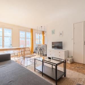 Bright flat in the heart of Vieux Lille.