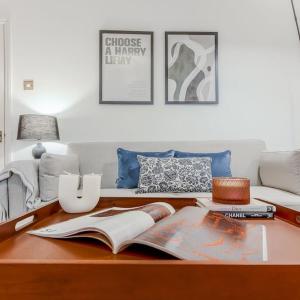 2 bed chic vintage flat at Bayswater