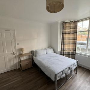 Oxborne Rooms UK - Gardner