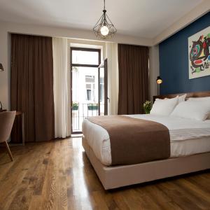 Snog Rooms & Suites
