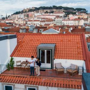 The Downtown Terrace - Fabulous Views, Romantic Penthouse, 6th-floor no lift