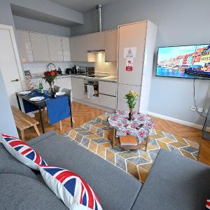 1 BEDROOM FLAT IN WOOD GREEN PICCADILLY LINE