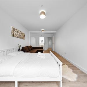 3 Bedroom Sleep12 in London MR2
