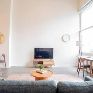 3BR CozySuites The Block Direct Skybridge Access#1