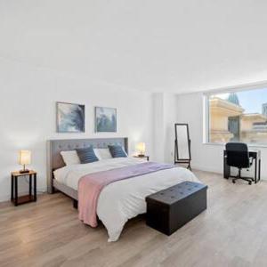 CozySuites at Showboat Bold 2BR 3BA Beachfront