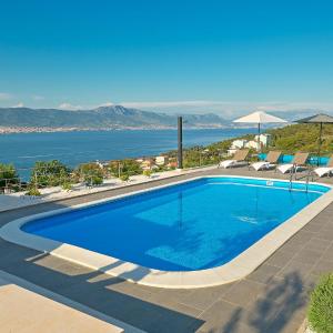 3 Bedroom Cozy Home In Mastrinka